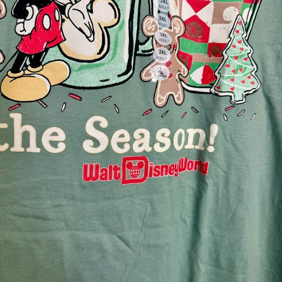 NWT. Disney Parks 3XL Shirt 2024 Tis The Season” Mickey & Minnie Holiday - Picture 6 of 10